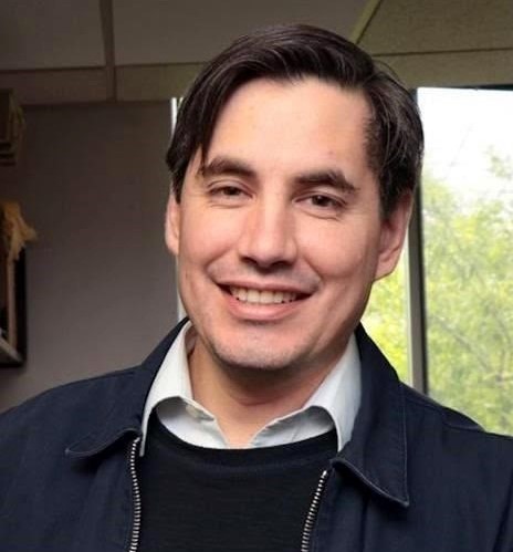 Dr. Luis Portales