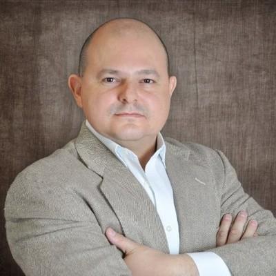 Mtro. Domingo Salazar