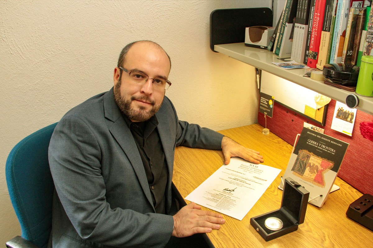 Fotografía del profesor Luis Alberto García García