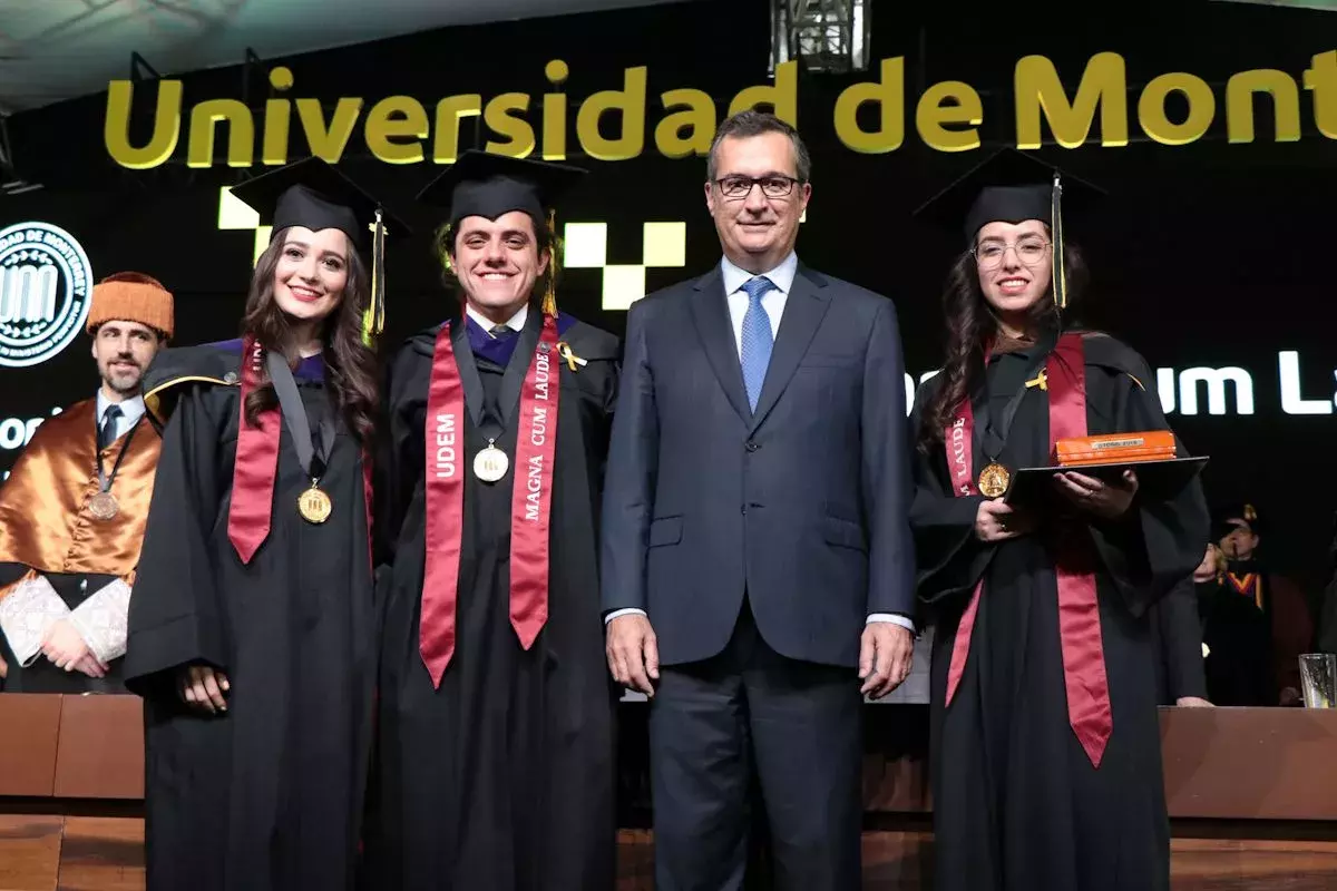 Alumnos summa cum laude