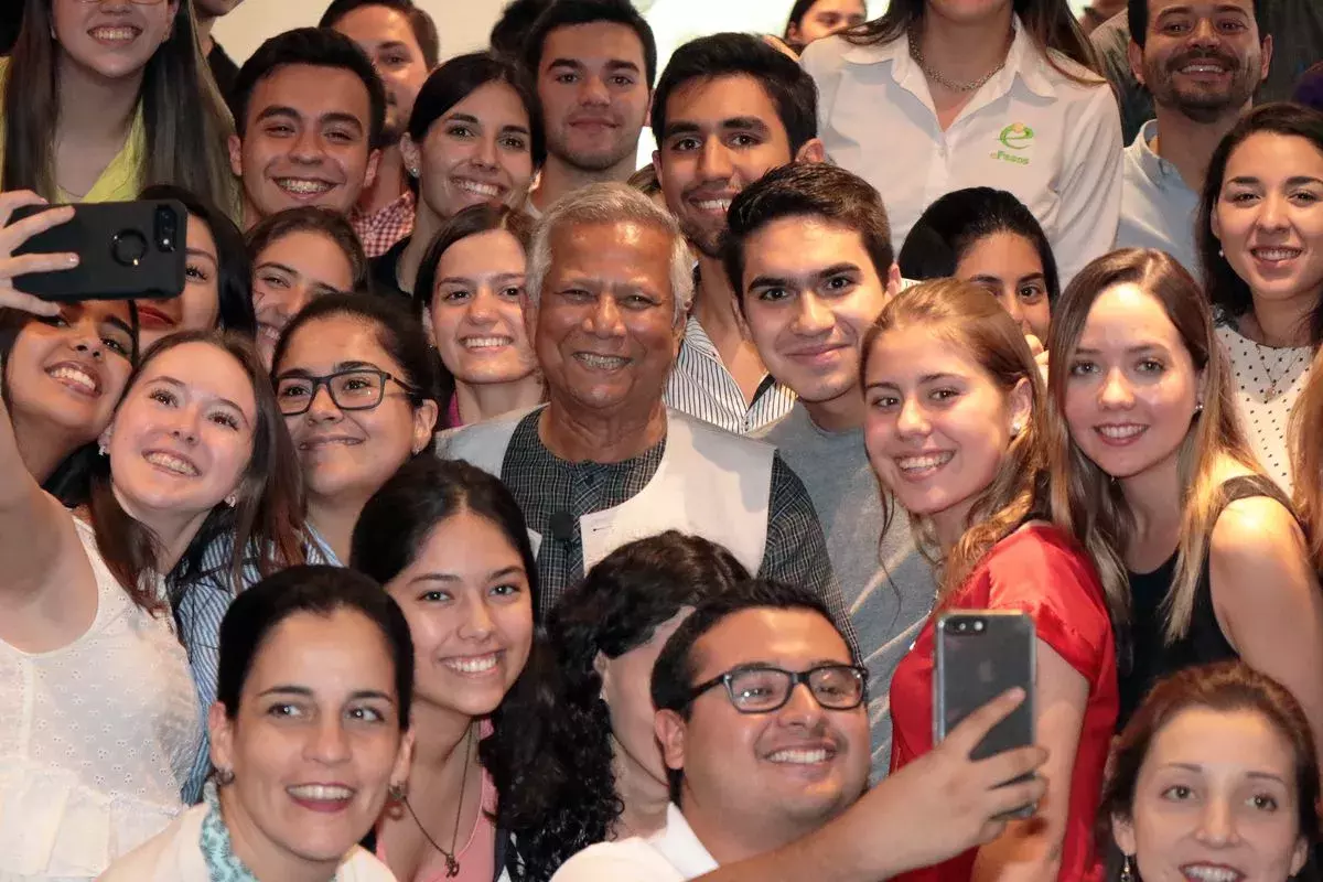 Archivo UDEM