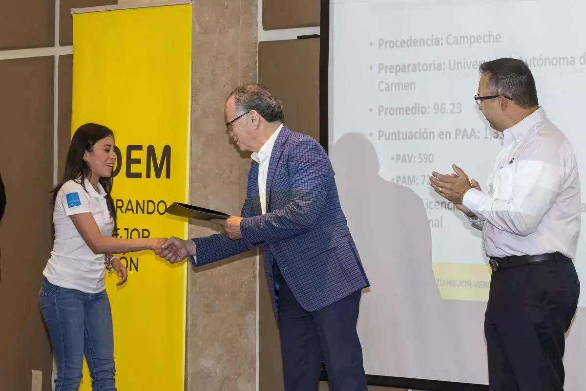 Archivo UDEM