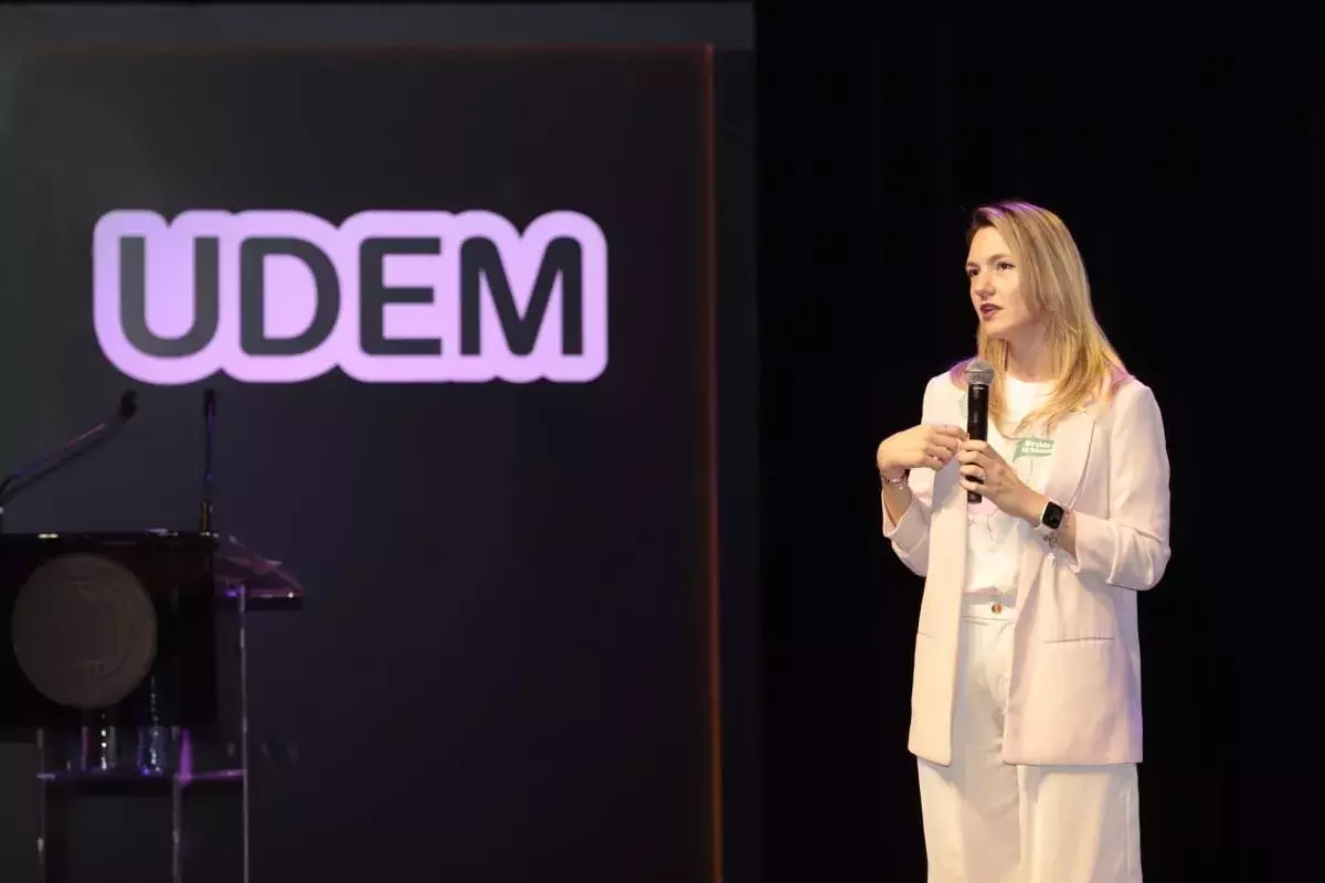 Archivo UDEM