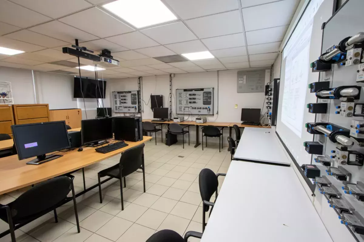 Automatic Control Laboratory UDEM