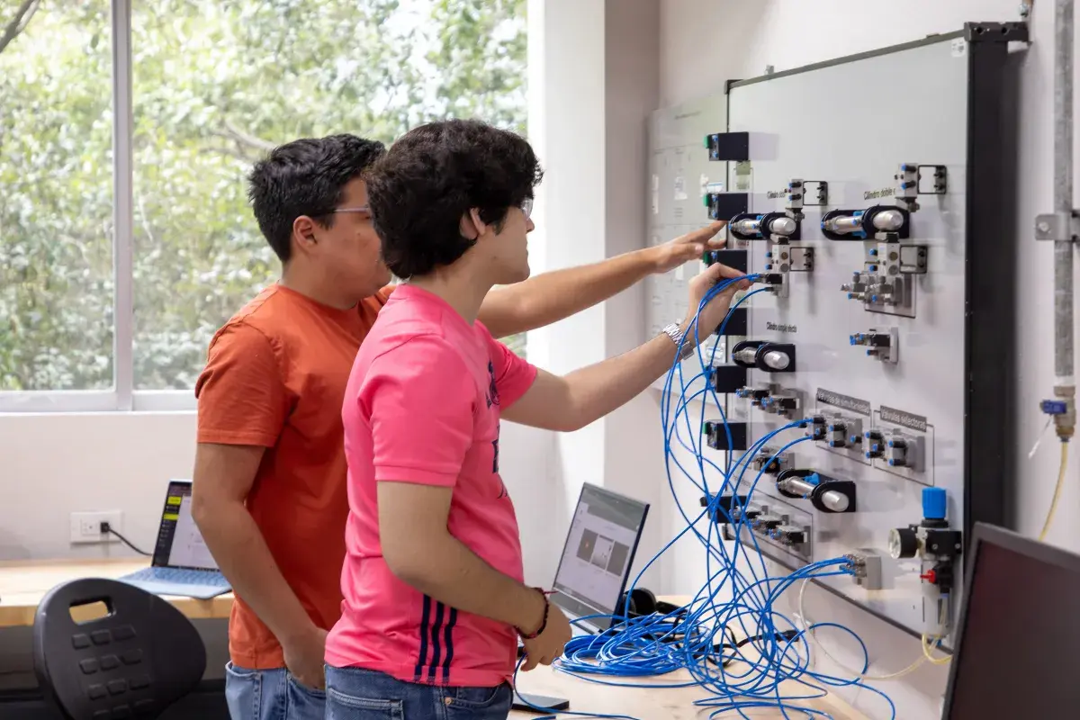 Automatic Control Laboratory UDEM