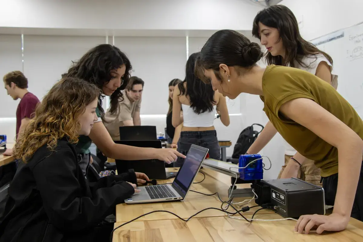 Laboratorio de Física Experimental UDEM