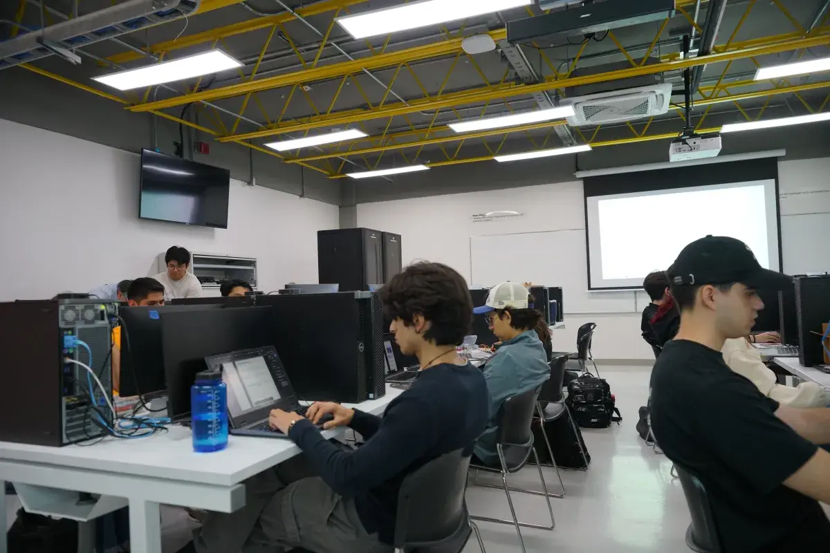 Connectivity Laboratory UDEM