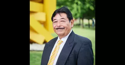 Jorge Takenaga, profesor.