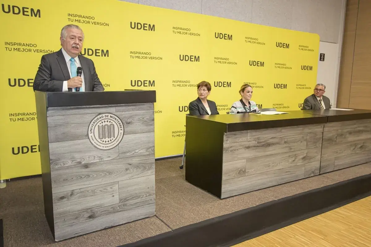 Logro del programa Médico Cirujano y Partero de la Escuela de Medicina de la Universidad de Monterrey