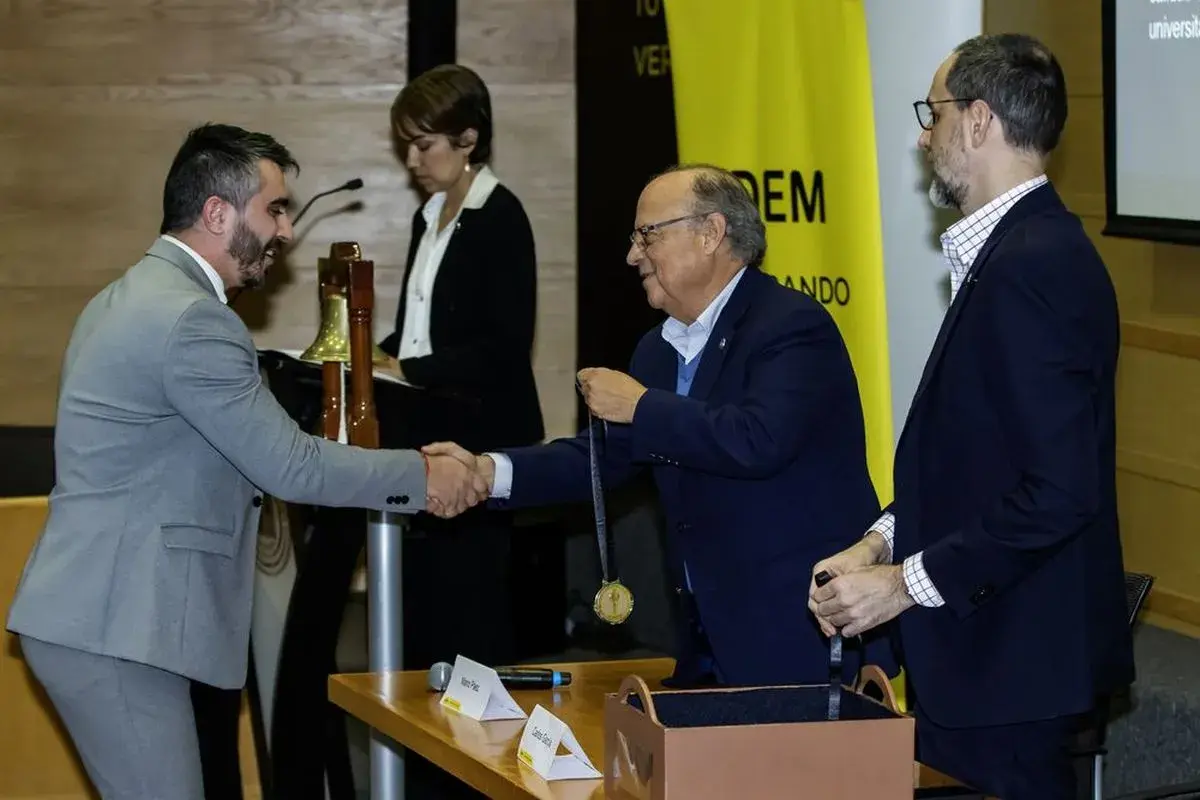 Archivo UDEM