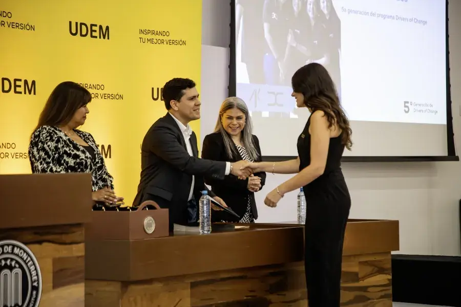 Archivo UDEM