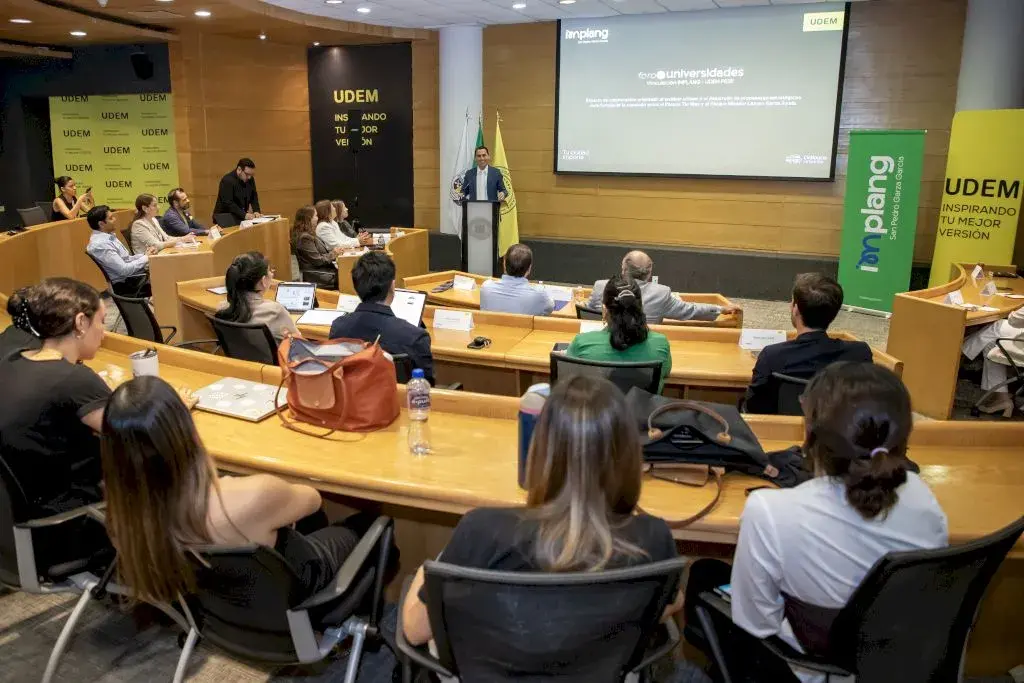 Archivo UDEM